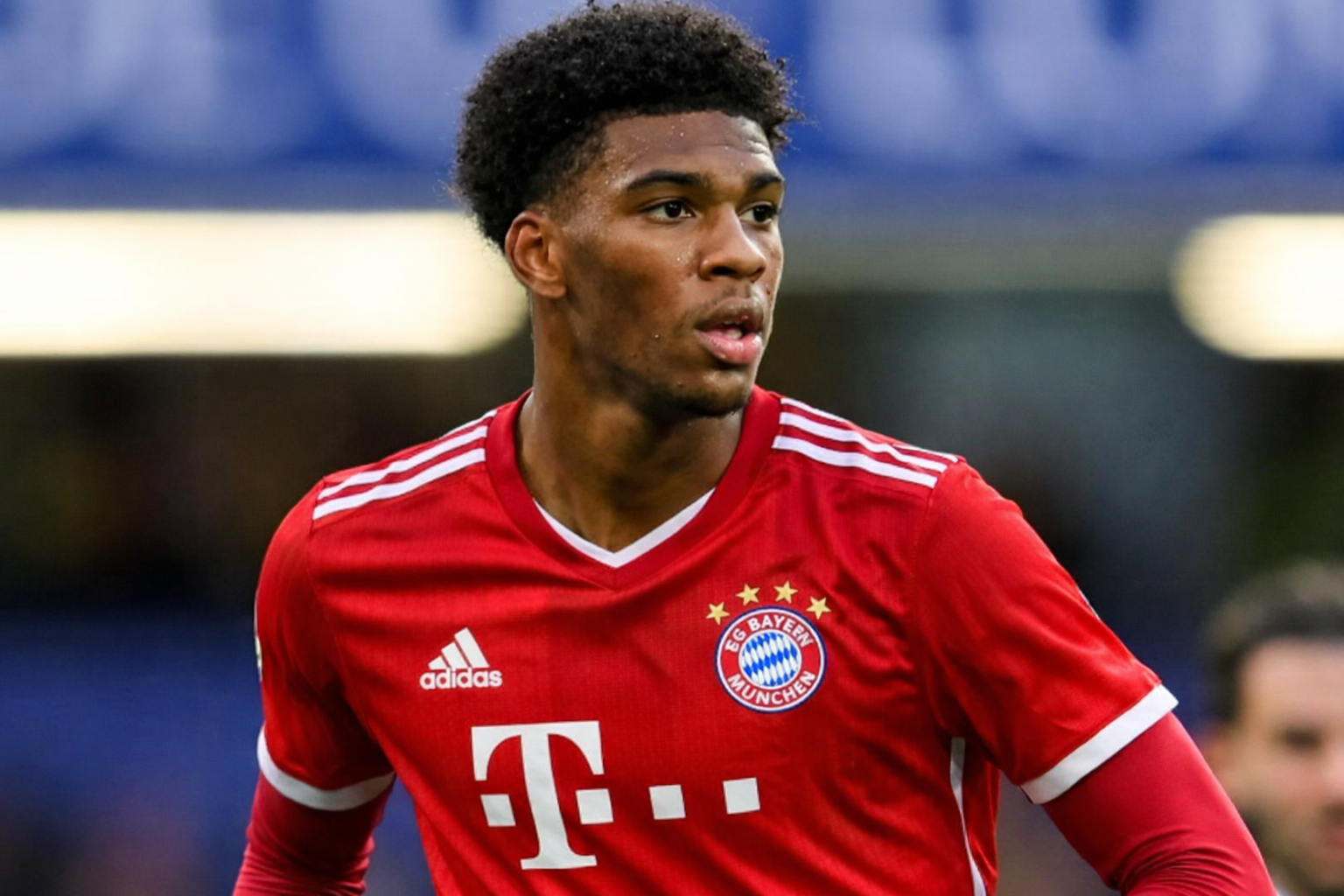 Gute Verpflichtung: Bayern München kündigt offiziell die Unterzeichnung des hochbegabten Spielers Josh Acheampong an    