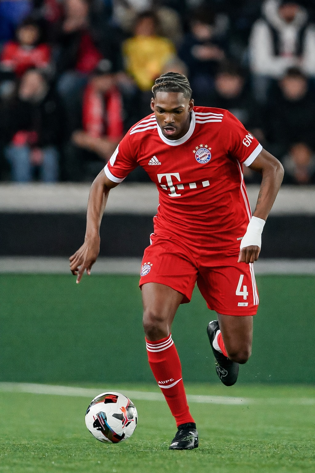 Gerade eben: Bayern München hat offiziell die Unterzeichnung des talentierten Spielers Jérémy Jacquet bekanntgegeben.    